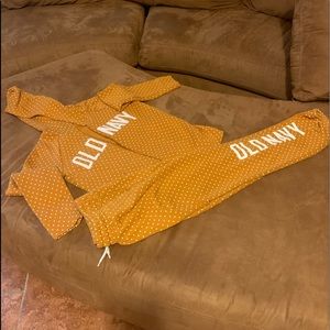 Old Navy youth size xl 14, mustard color.